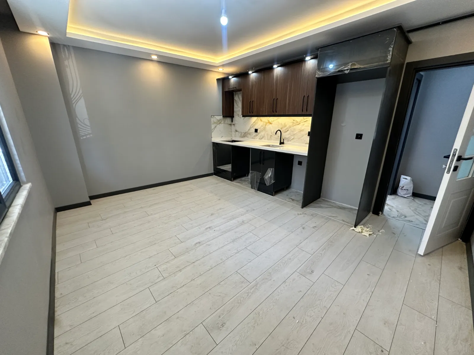 NENE HATUN MAHALLESİNDE AMERİKAN MUTFAKLI SATILIK 2+1 DAİRE KOD (1006) görsel 8