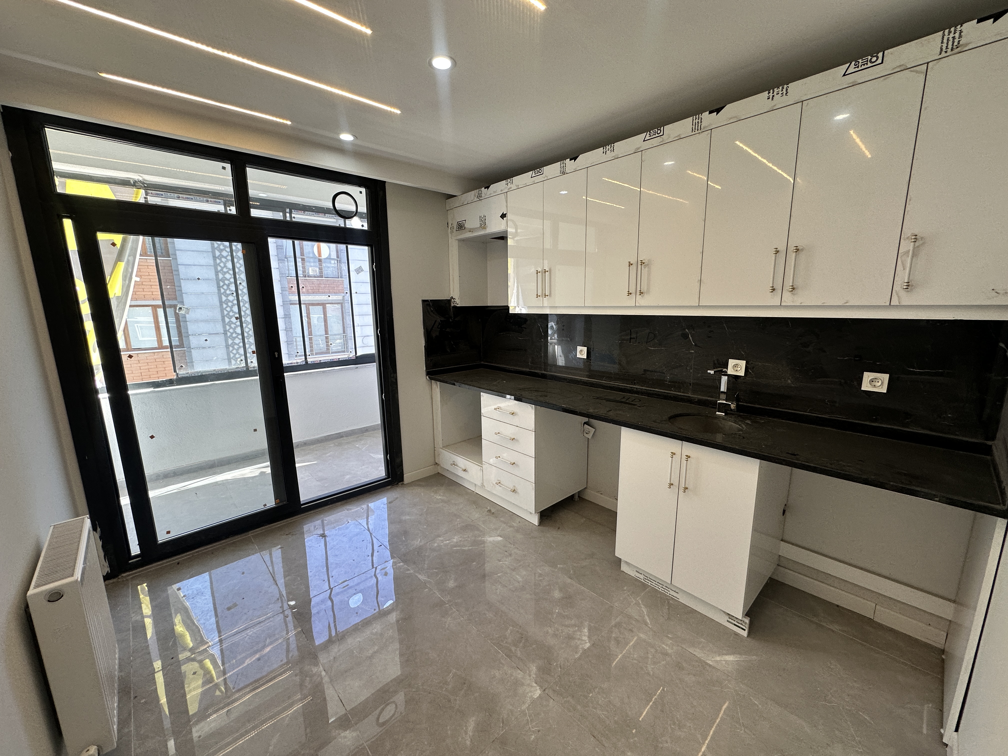 ANADOLU MAHALLESİNDE SATLIK LÜKS 2+1 DAİRE KOD(1001) görsel 2