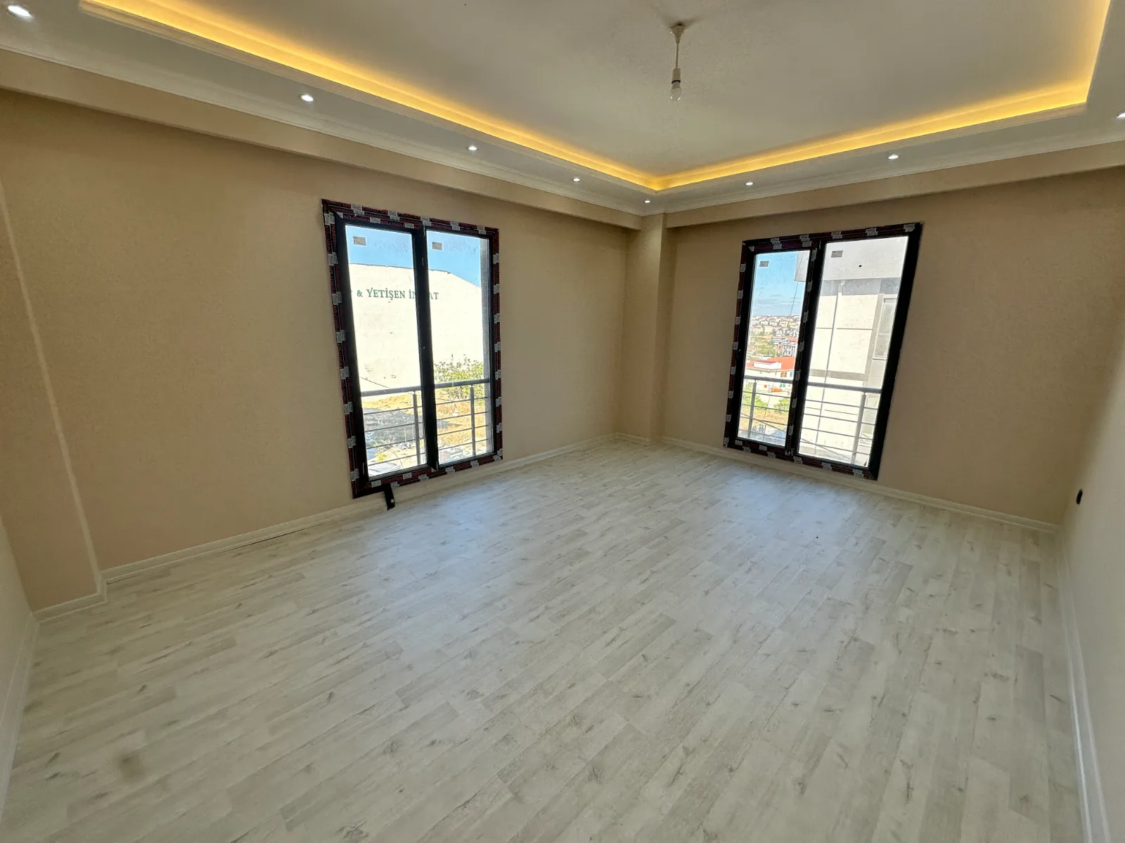 ARNAVUKÖY TAŞOLUKTA SATILIK 2+1 SIFIR ARAKAT DAİRE KOD(1007)
