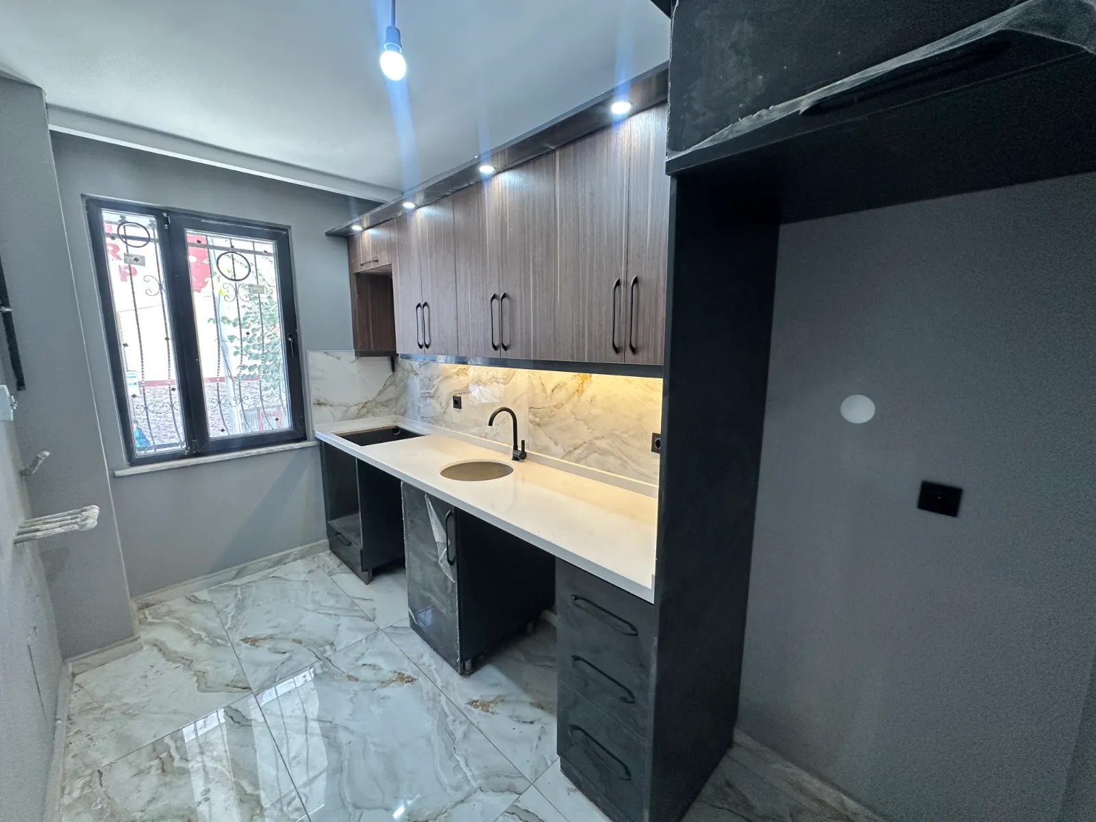 NENE HATUN MAHALLESİNDE SATILIK 2+1 DAİRE KOD(1005) görsel 6