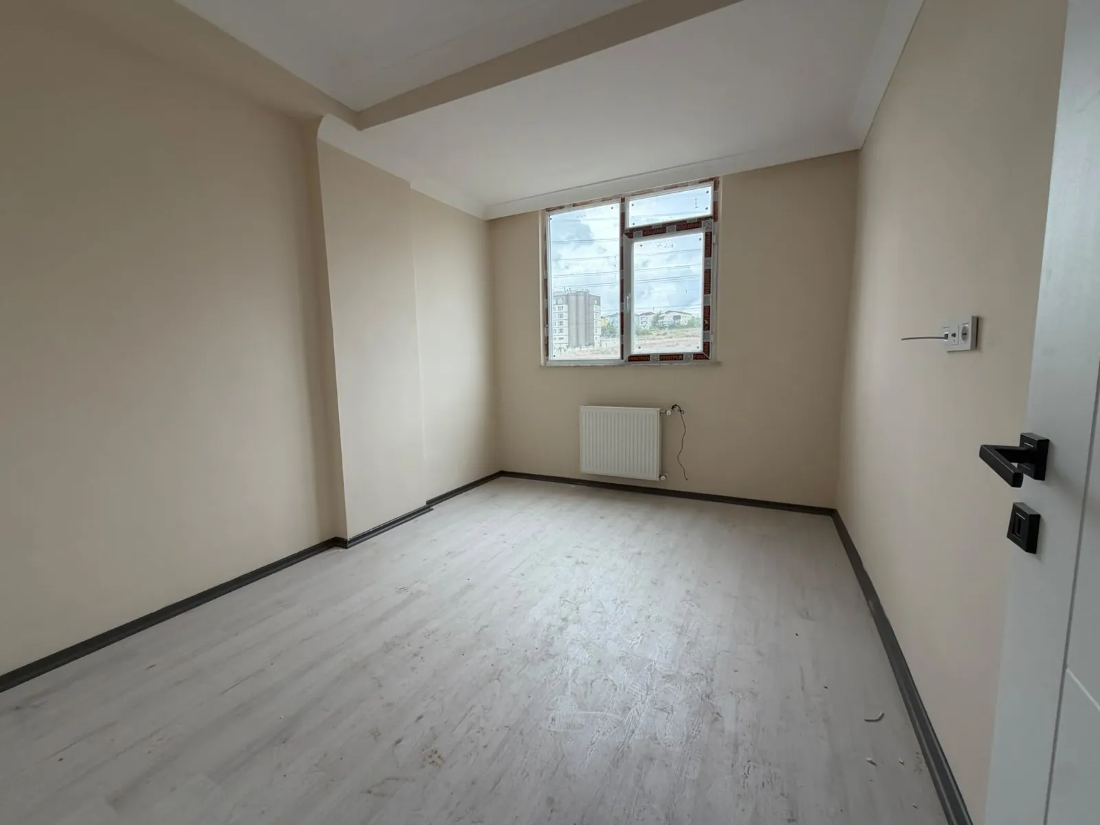 HADIMKÖY OMURTAK CADDESİ ÜZERİ SATILIK 2+1 DAİRE KOD(1034) görsel 6