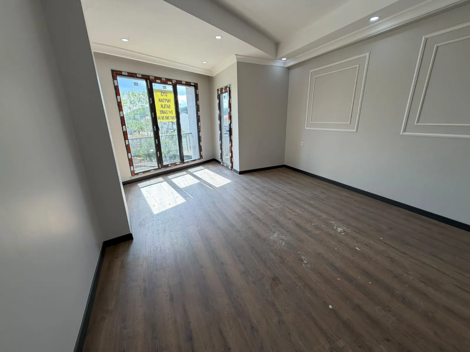 KARLIBAYIR MAHALLESİNDE CADDE CEPHELİ SATILIK 2+1 ARA KAT DAİRE KOD(1021) görsel 9