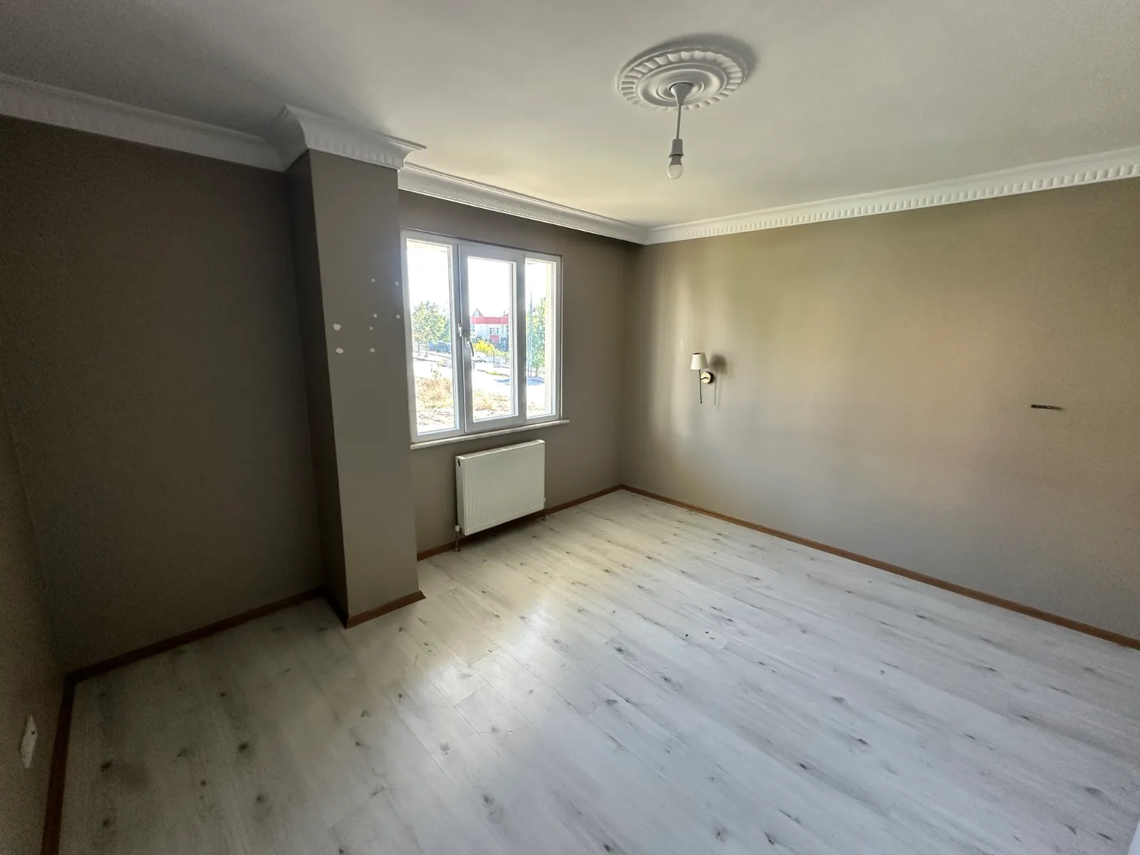 ARNAVUTKÖY HARAÇÇI'DA SİTE İÇERİSİNDE SATILIK 2+1 DAİRE KOD(1010) görsel 3