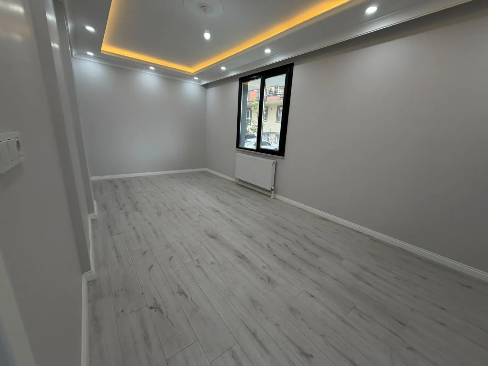KARLIBAYIR MAHALLESİNDE SATILIK YÜKSEK GİRİŞ 2+1 DAİRE görsel 3