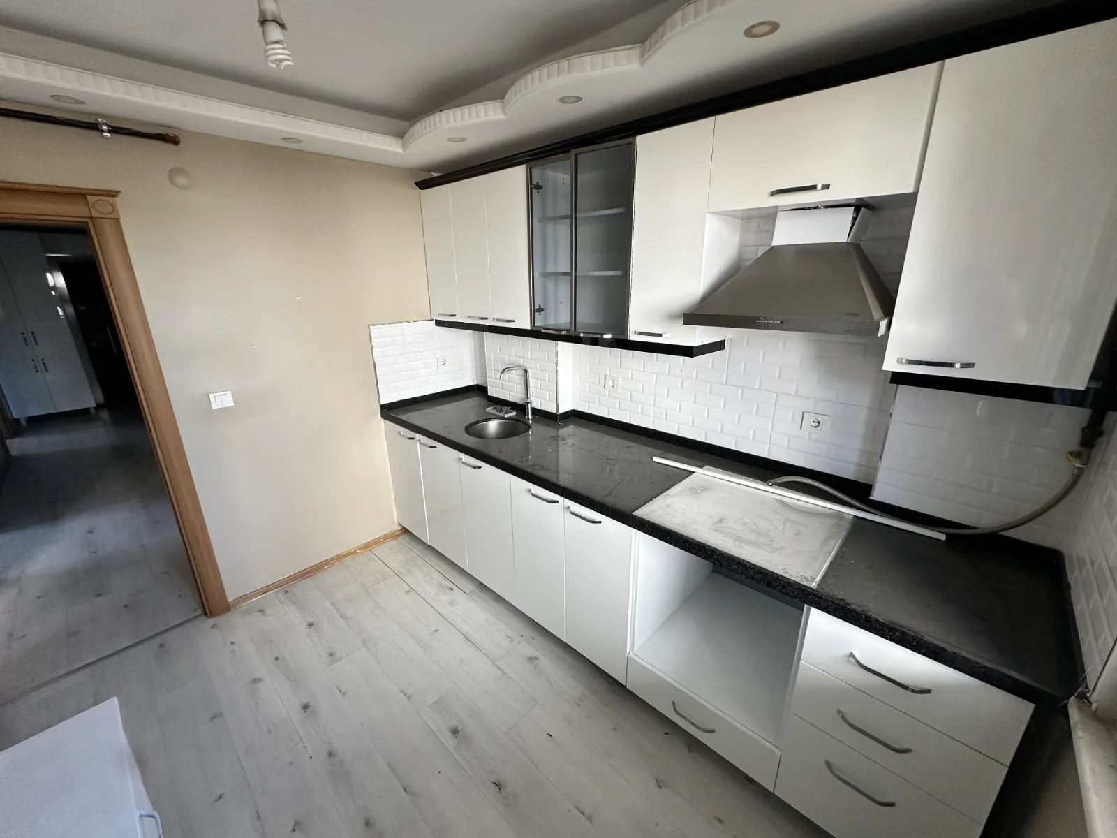 ARNAVUTKÖY HARAÇÇI'DA SİTE İÇERİSİNDE SATILIK 2+1 DAİRE KOD(1010) görsel 11
