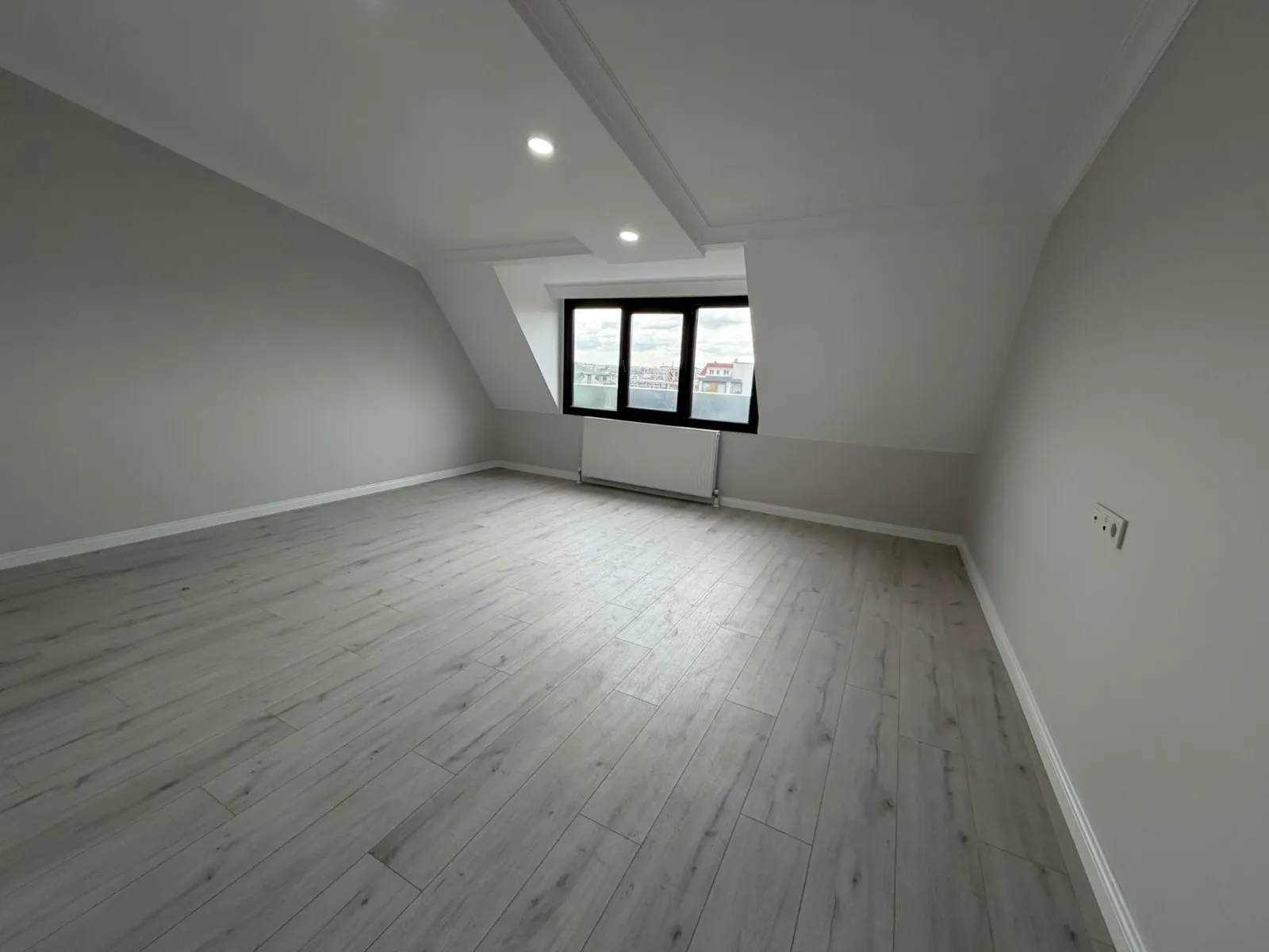 KARLIBAYIR MAHALLESİNDE SATILIK YENİ NESİL ÇATI KATI DAİRE KOD(1038) görsel 2